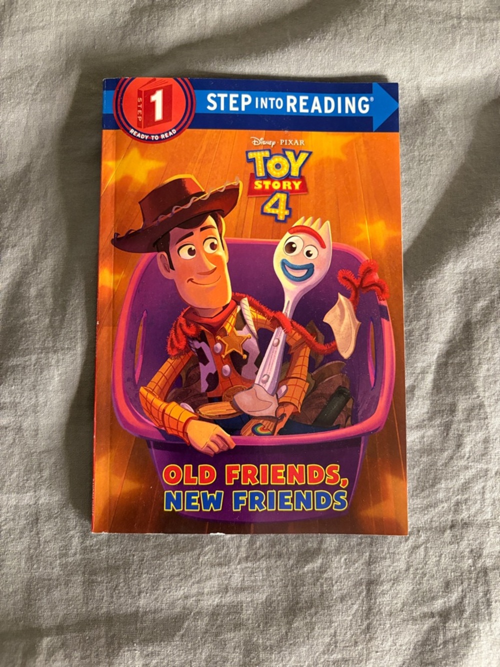 Toy Story 4 Kids Book - Old Friends, New Friends (ready to read Step 1)